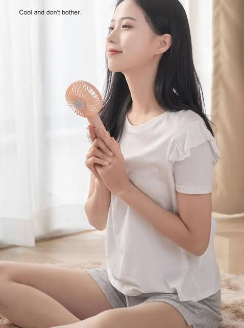 High Quality Mini Hand Held Fan , Battery 🔋 Backup 3 to 4 Hour